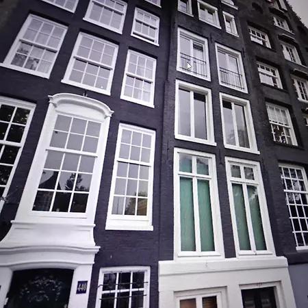 Urban Escape Ams Амстердам